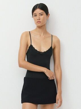 Aritzia Original Contour Stun Bodysuit